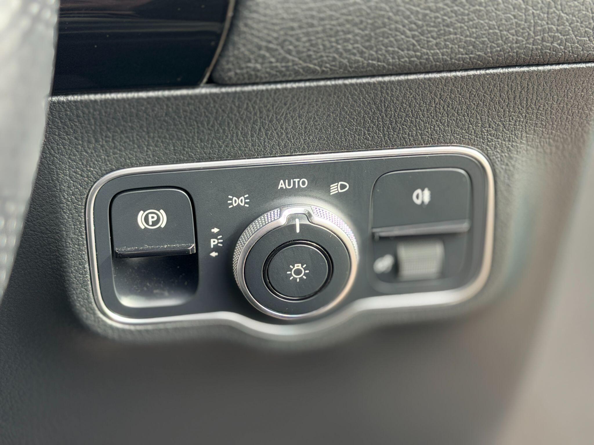 Mercedes-Benz EQA view 39