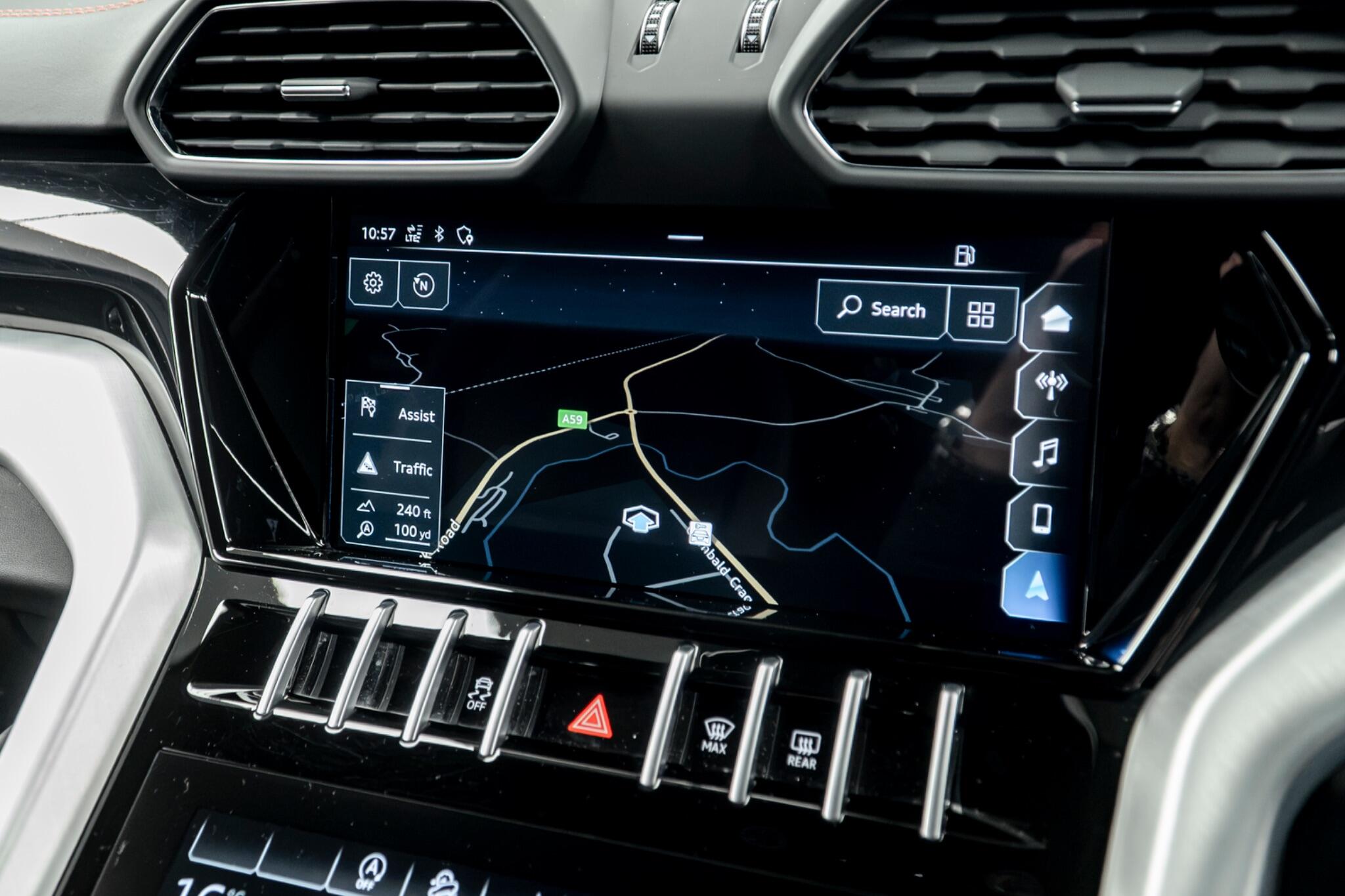 Lamborghini Urus view 25