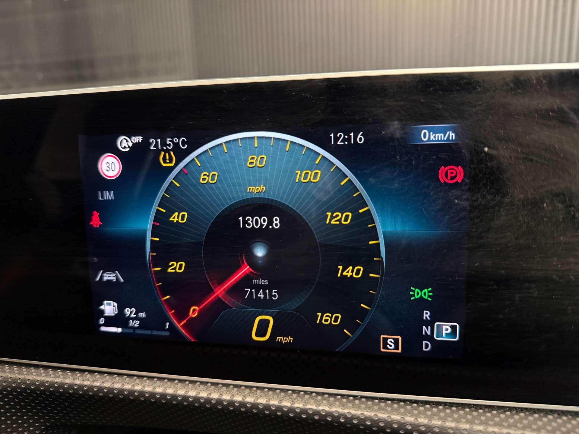 Mercedes-Benz A-Class view 26
