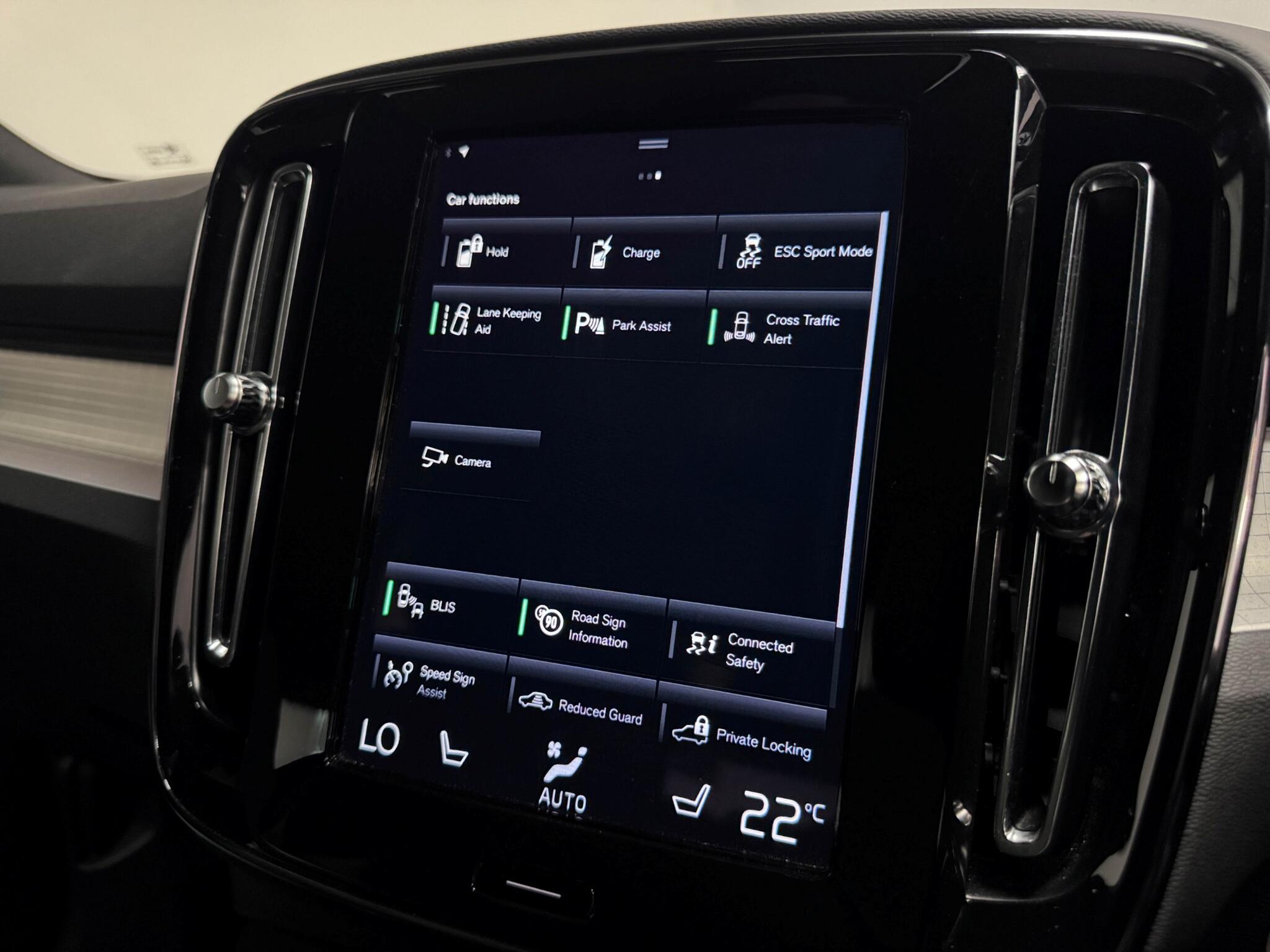 Volvo XC40 view 47