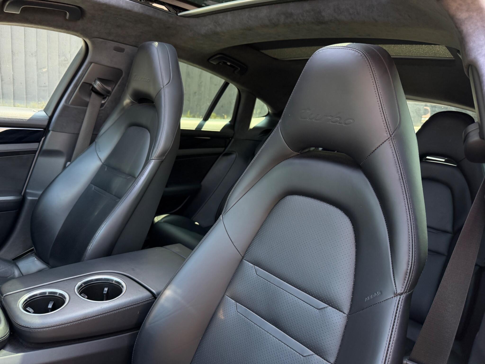 Porsche Panamera view 37