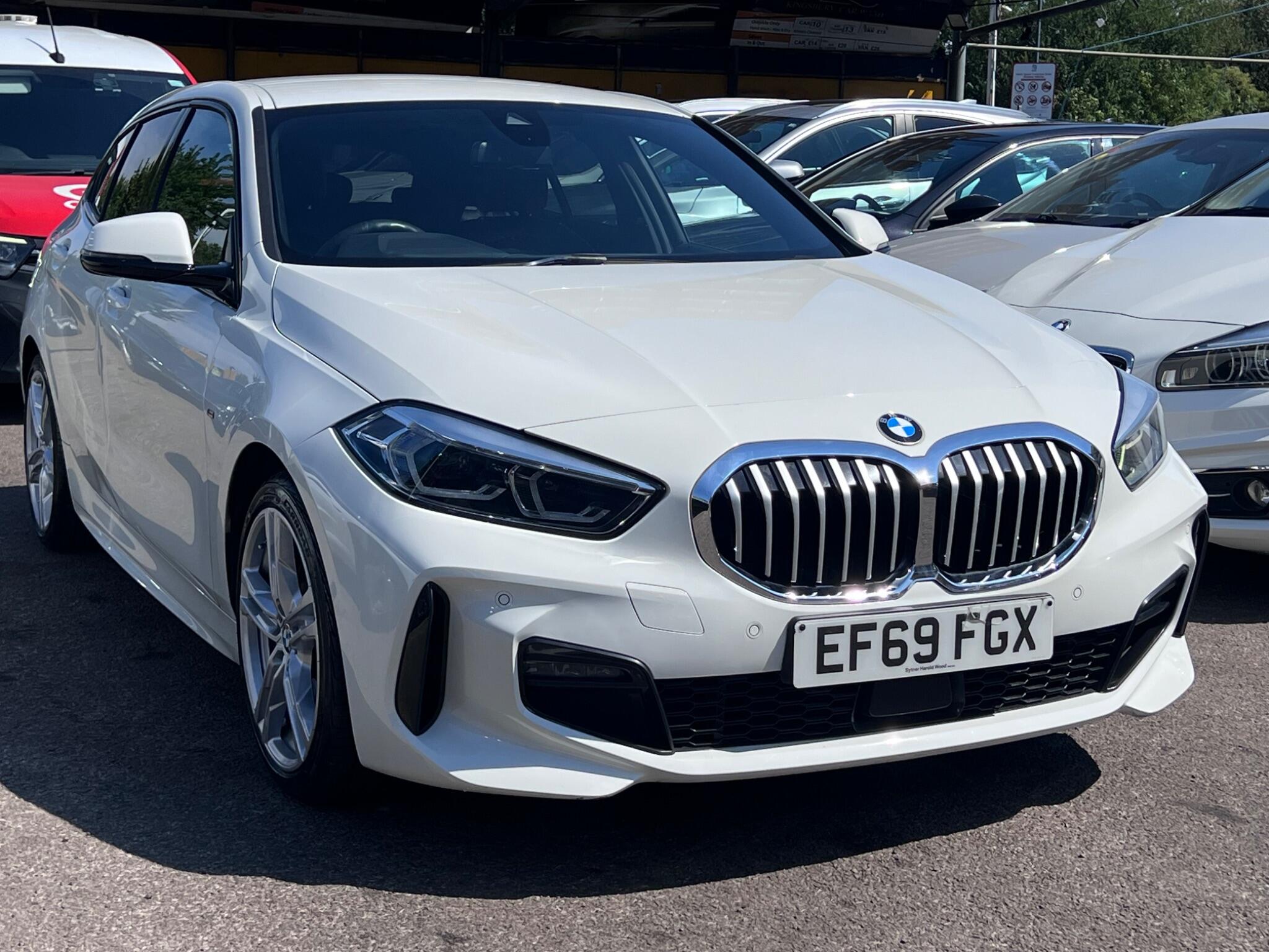 BMW 1 Series view 5