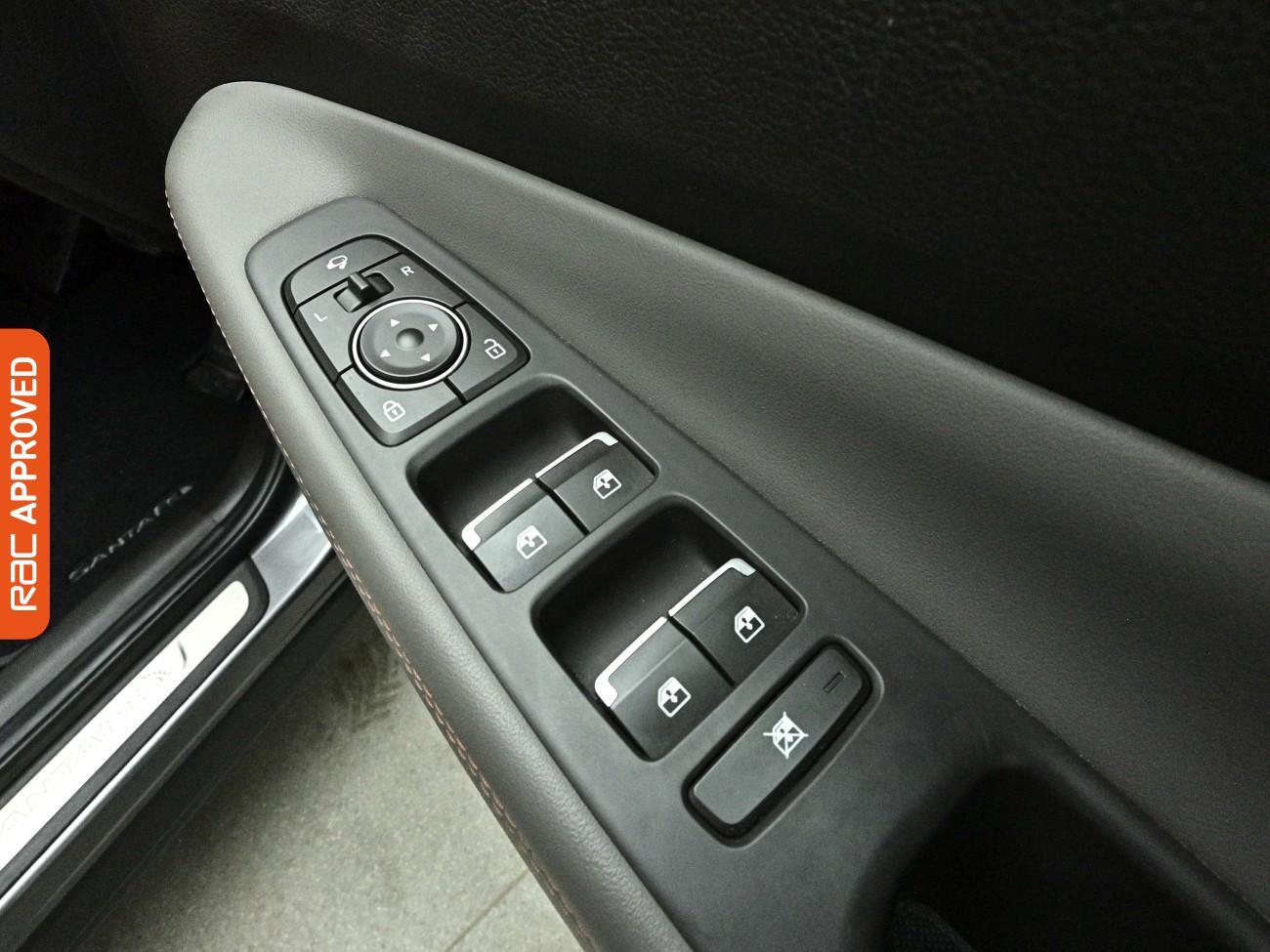 Hyundai Santa FE view 25