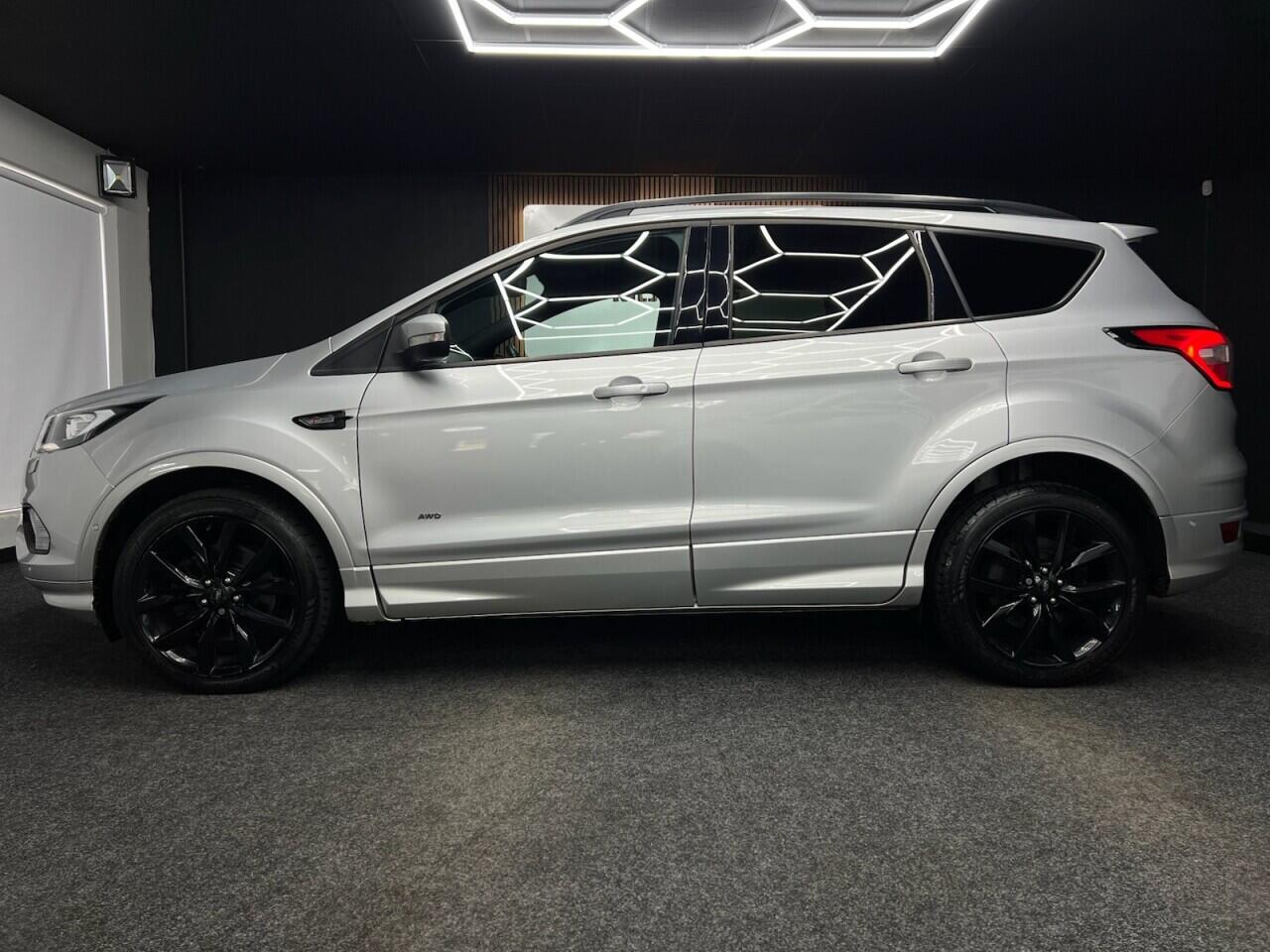 Ford Kuga view 4