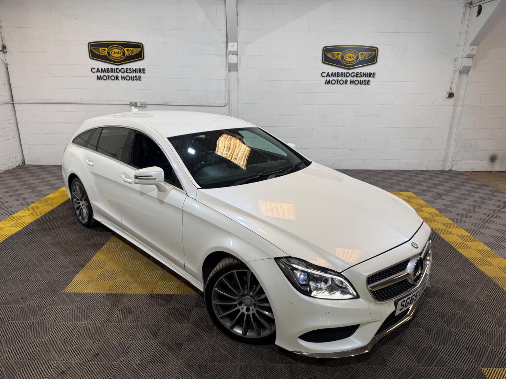 Mercedes-Benz CLS view 23