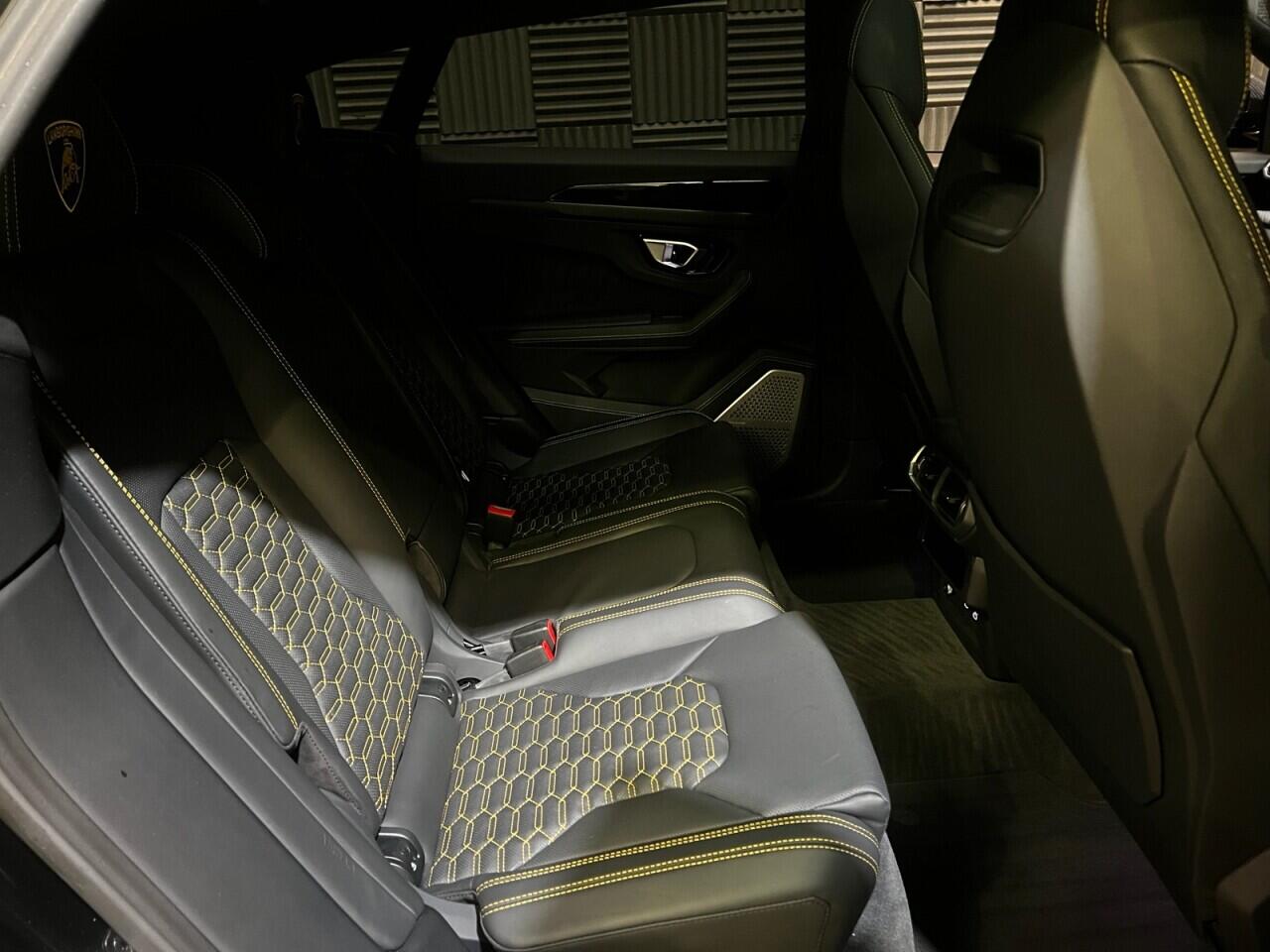 Lamborghini Urus view 20