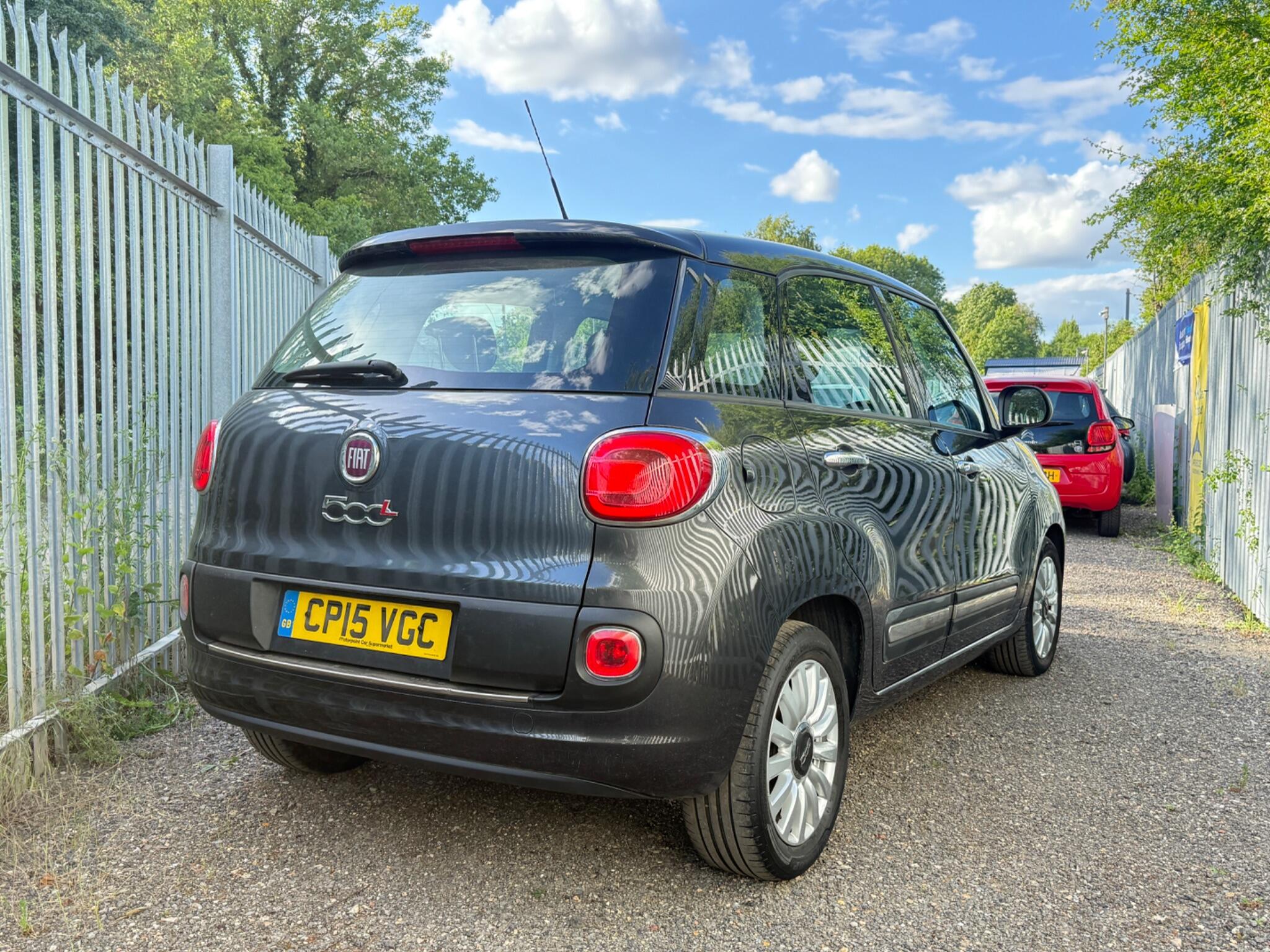 2015 Fiat 500L image 14
