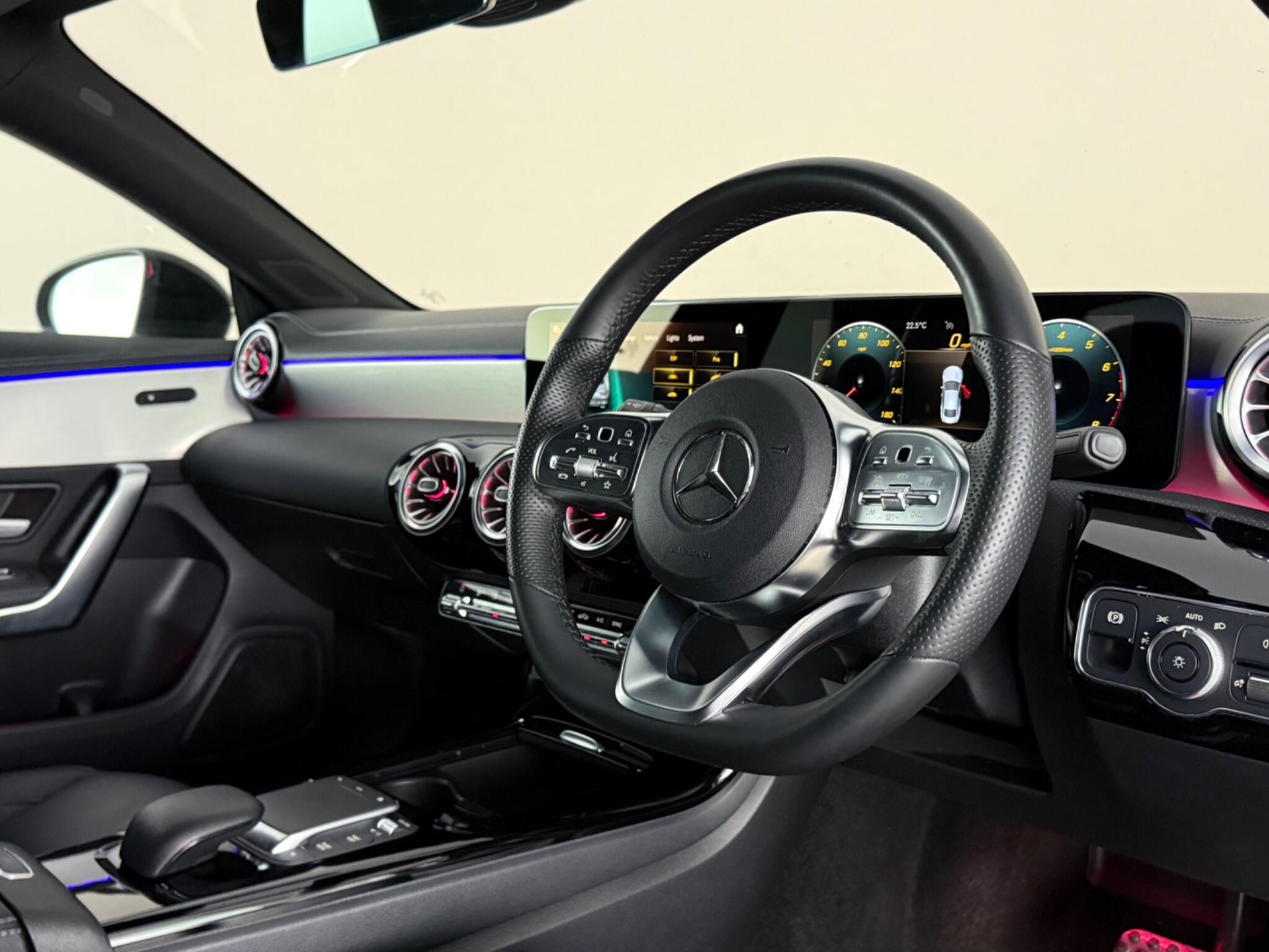 Mercedes-Benz Cla view 3