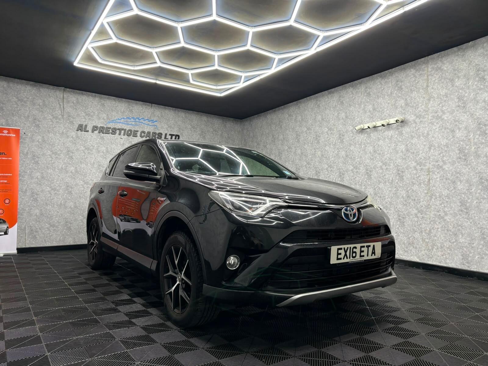 Toyota Rav4 view 3