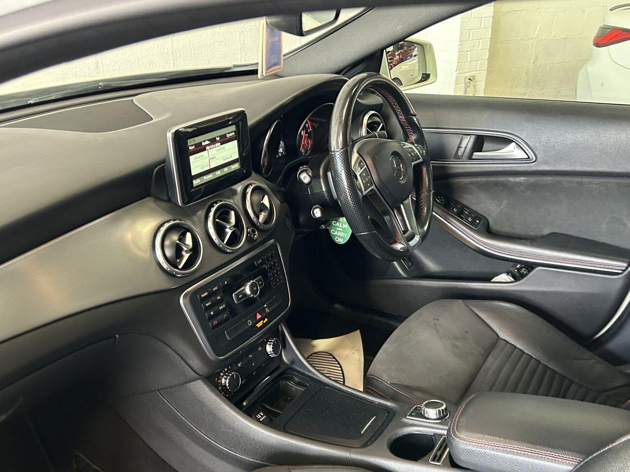 Mercedes-Benz Gla view 49