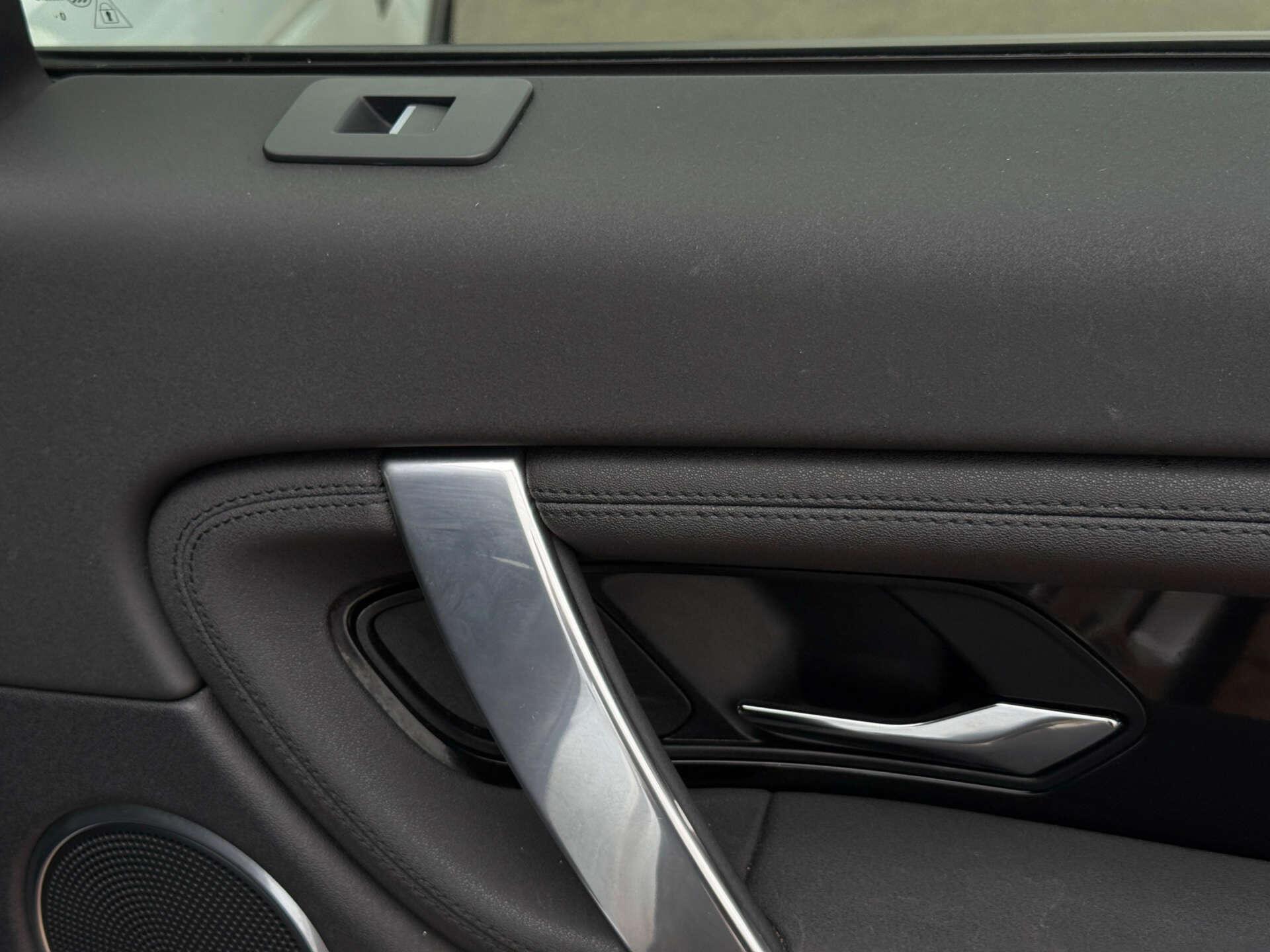 Land Rover Discovery Sport view 28