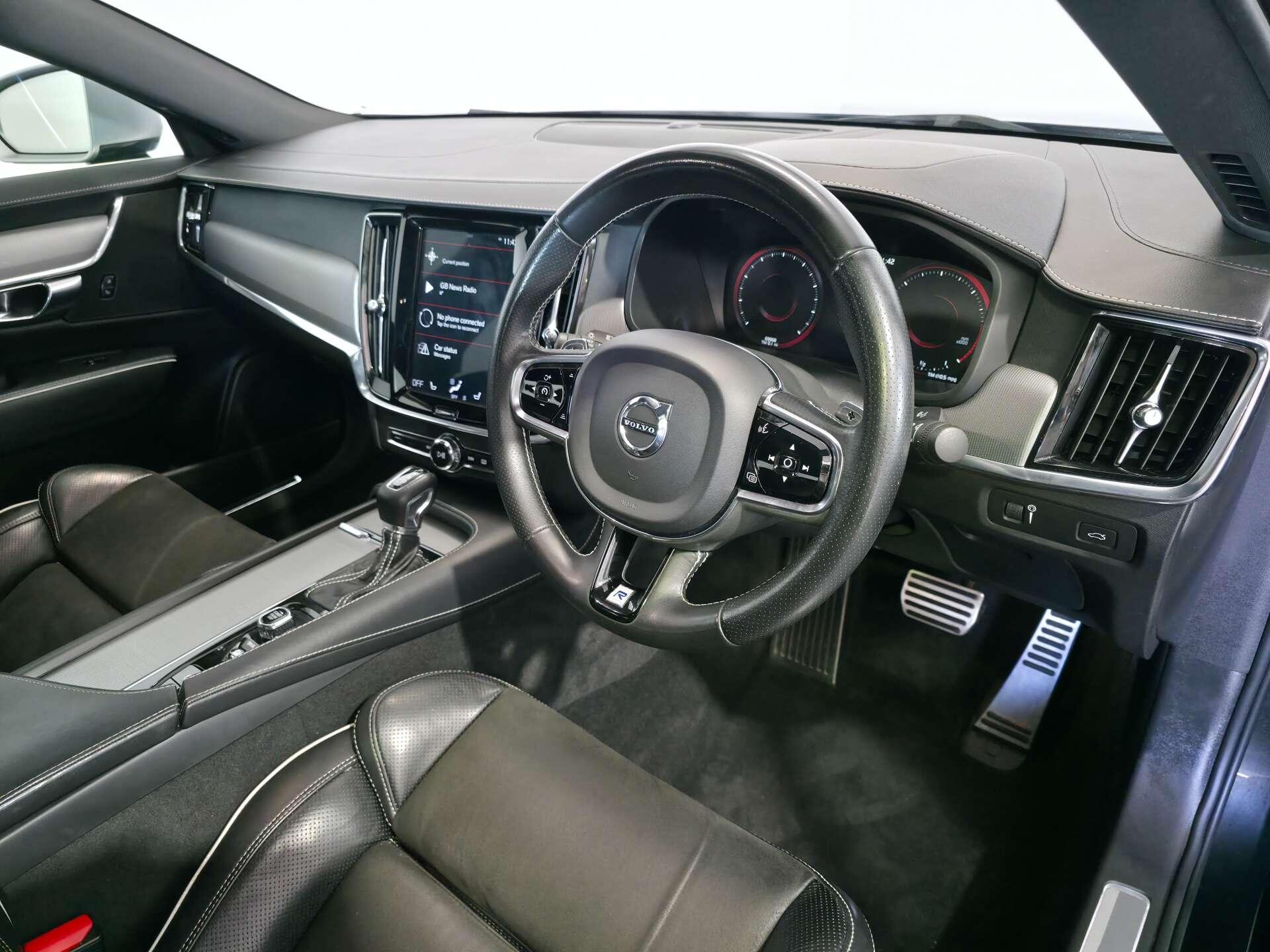 Volvo S90 view 15