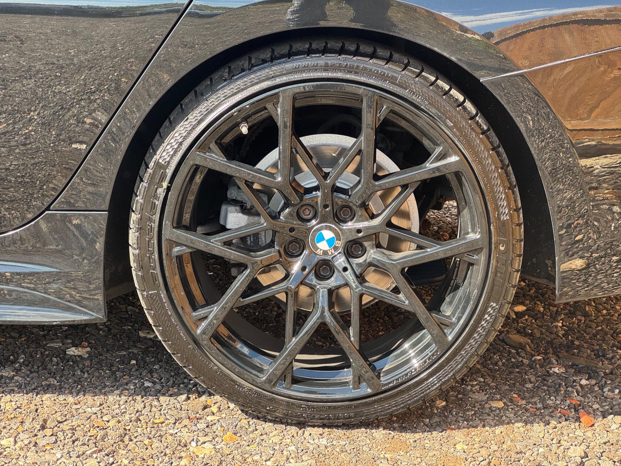 BMW 3 Series view 39