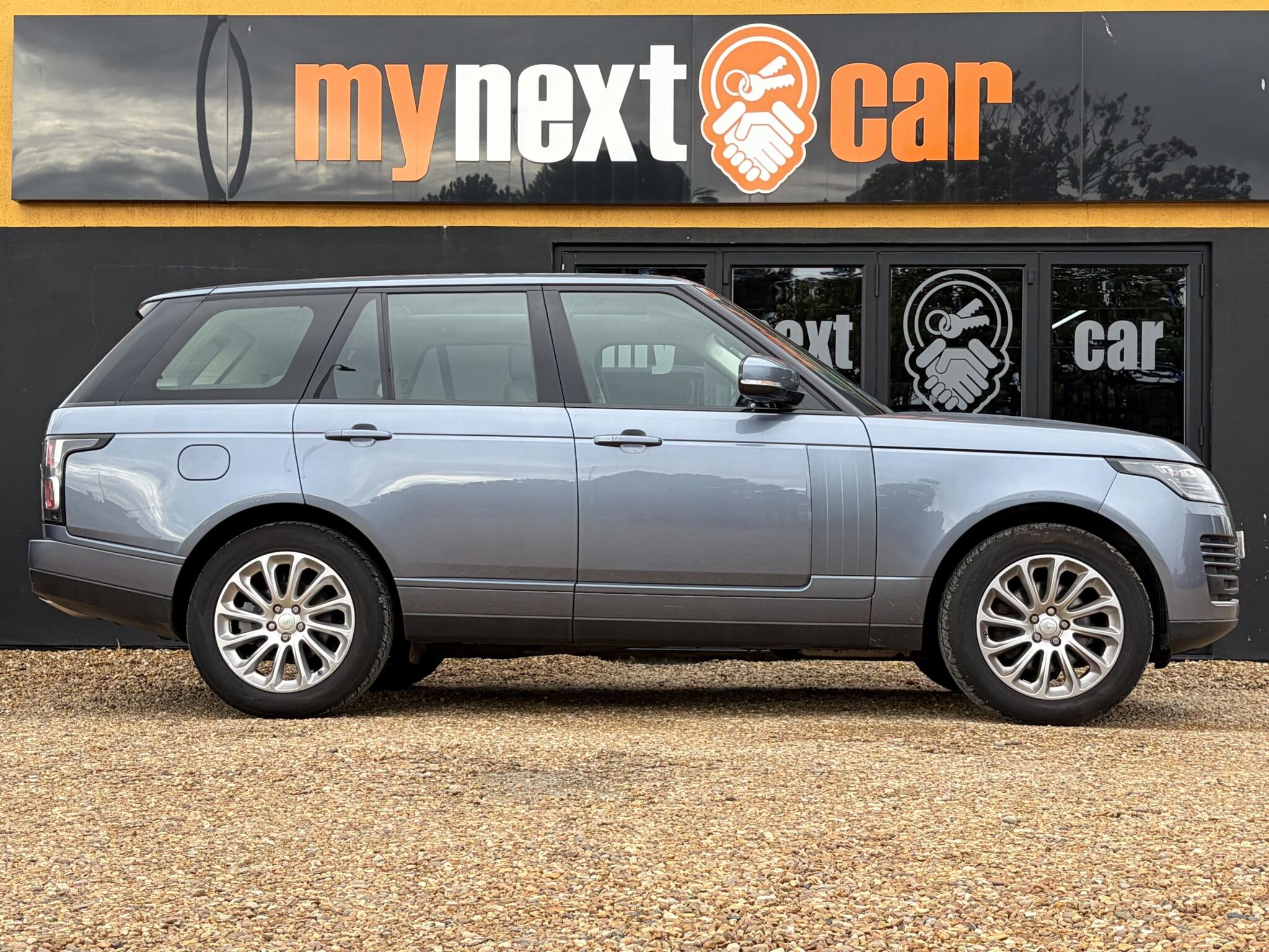 Land Rover Range Rover view 8