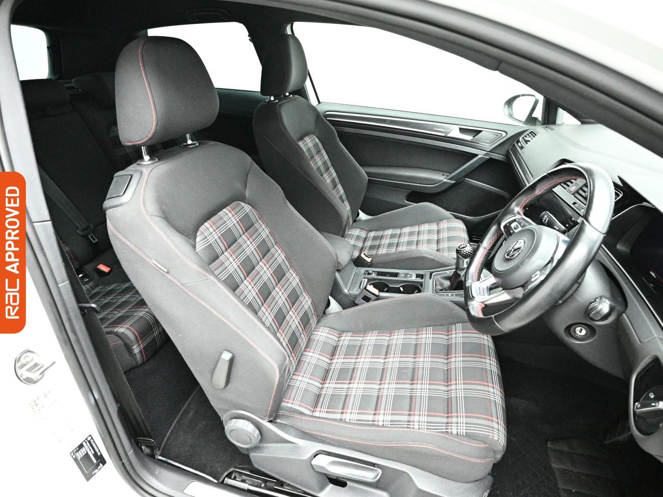 Volkswagen Golf view 12