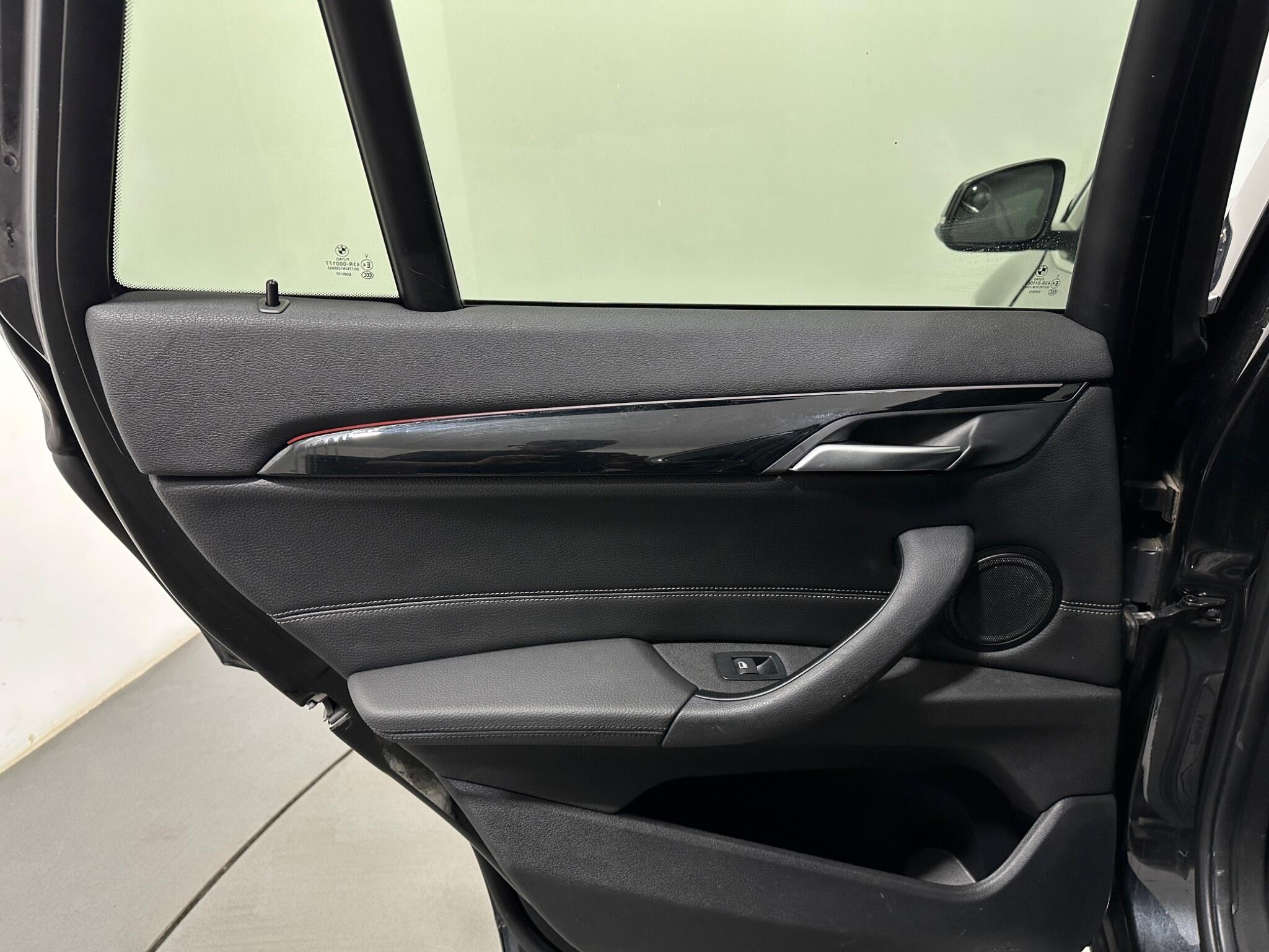 BMW X1 view 40