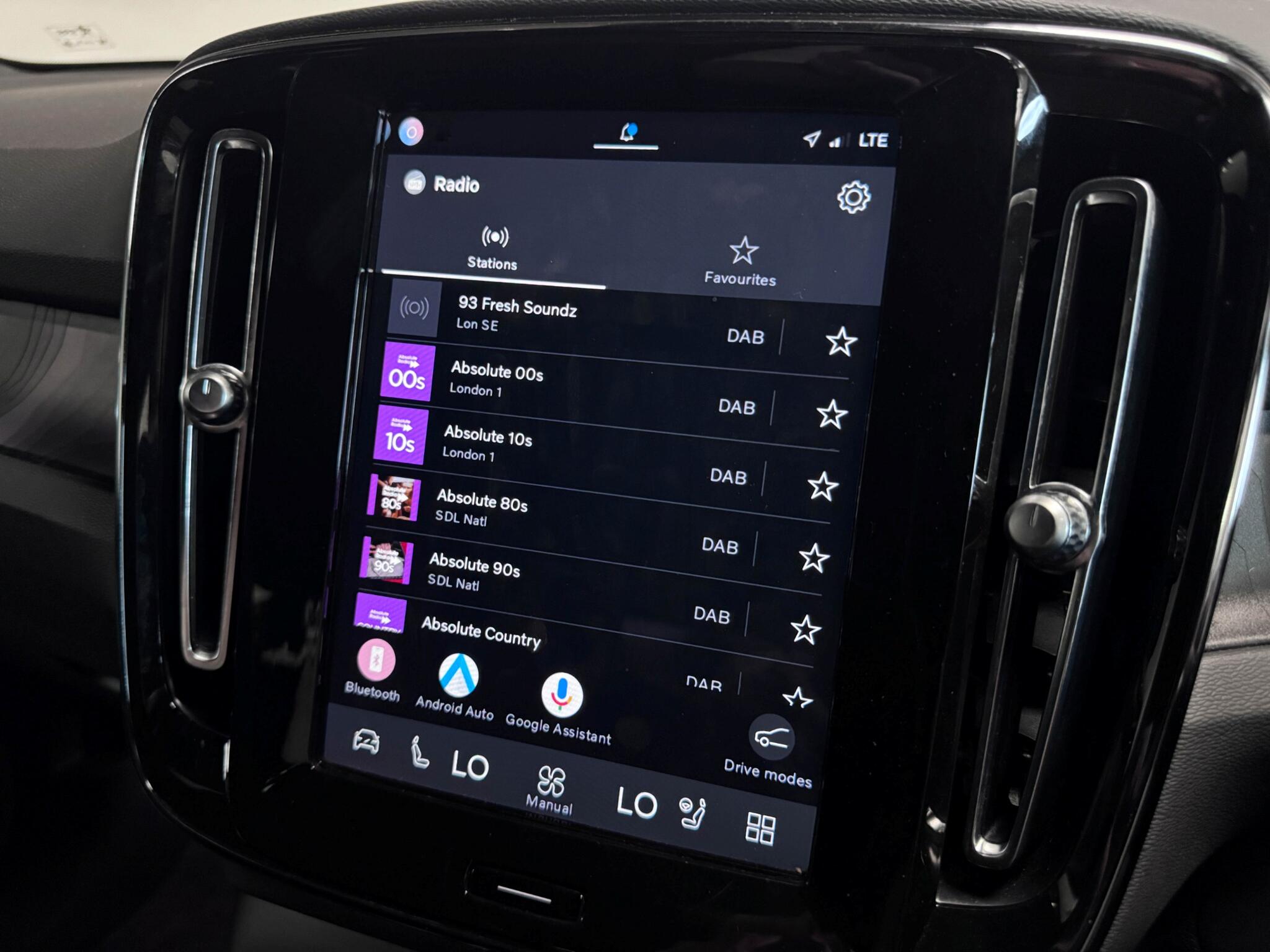 Volvo XC40 view 57