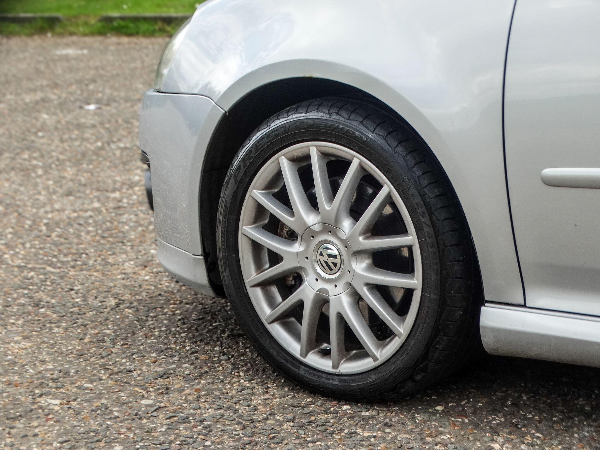 Volkswagen Golf view 5