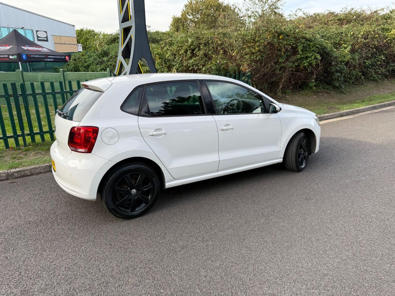 Volkswagen Polo view 11