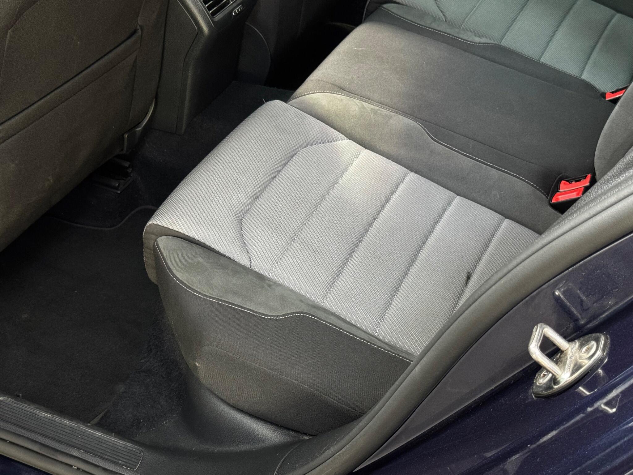 Volkswagen Golf view 50