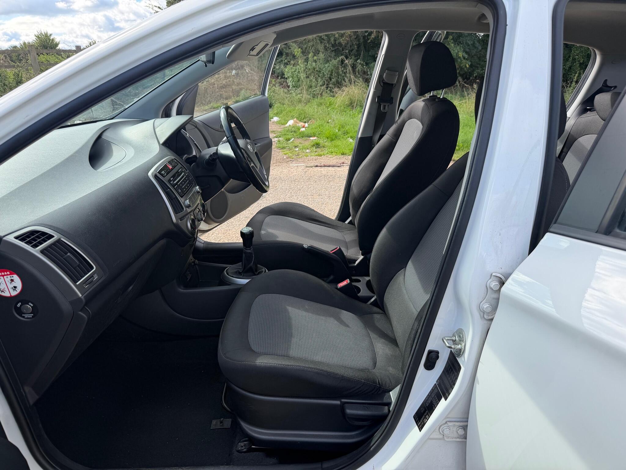 Hyundai I20 view 26