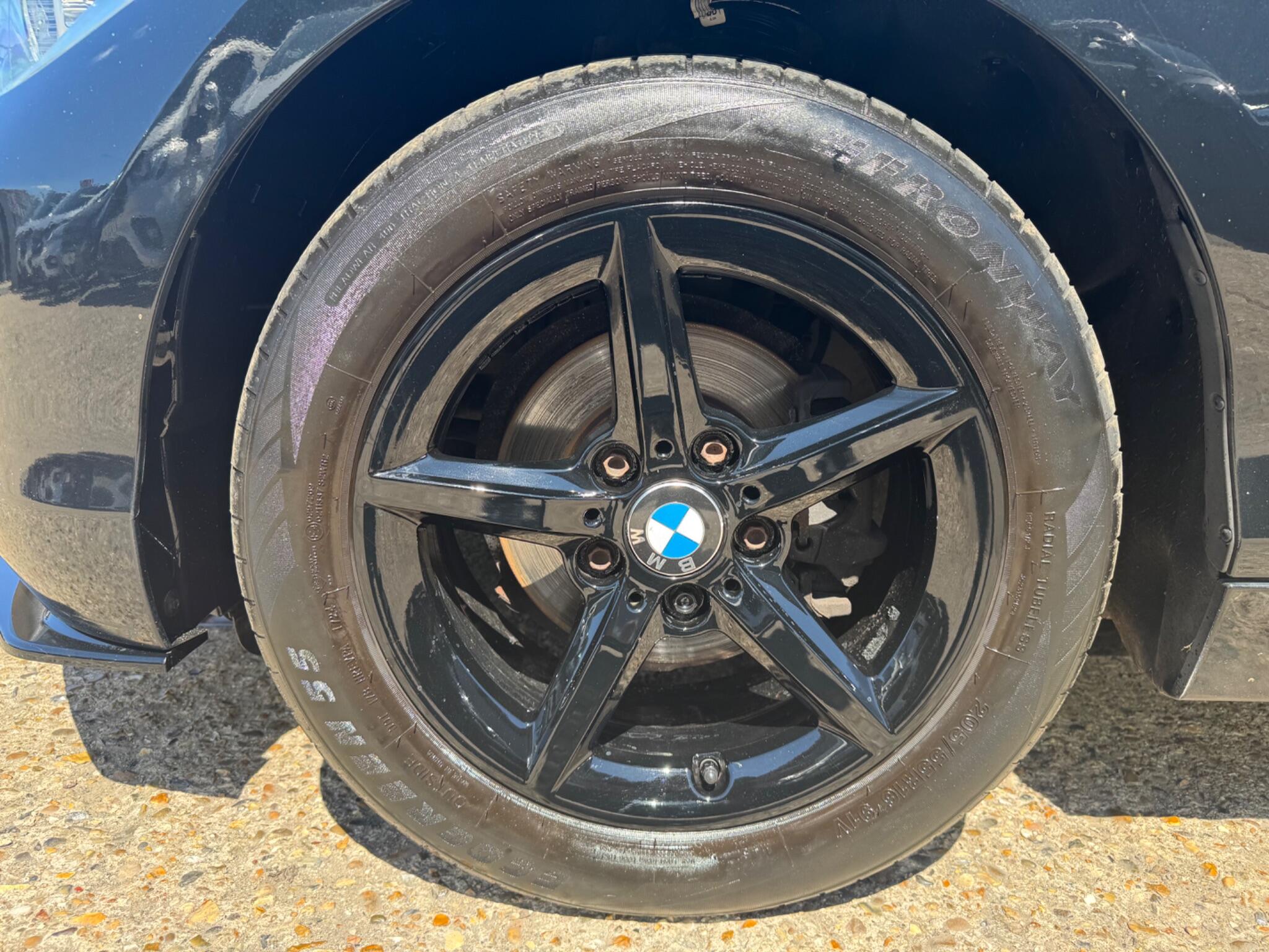 BMW 1 Series view 36