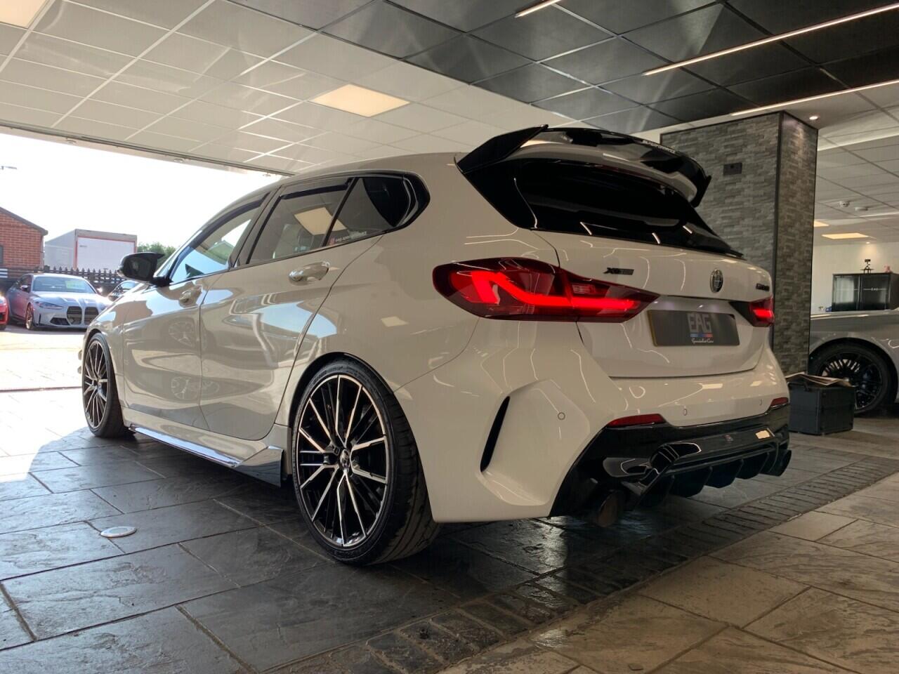 BMW 1 Series view 18