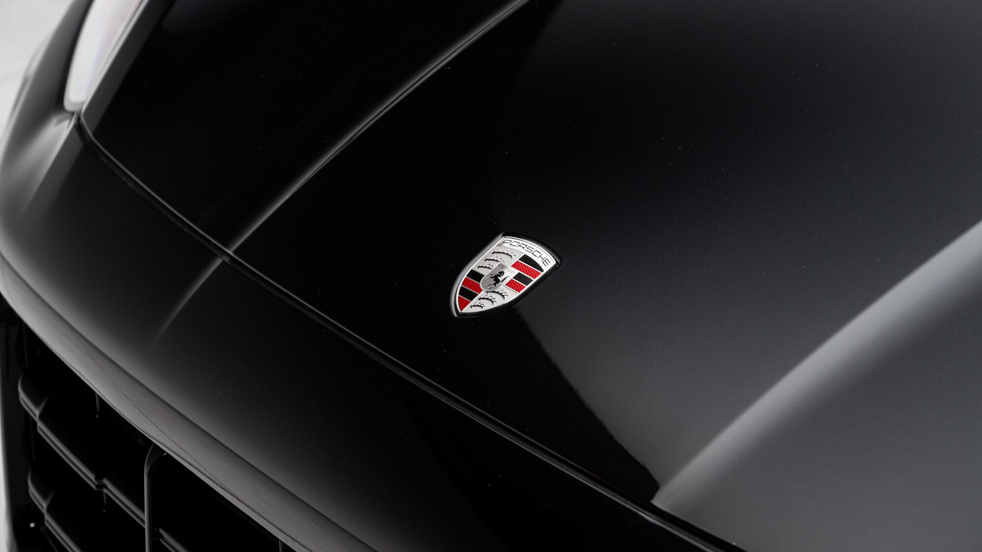 Porsche Cayenne view 12