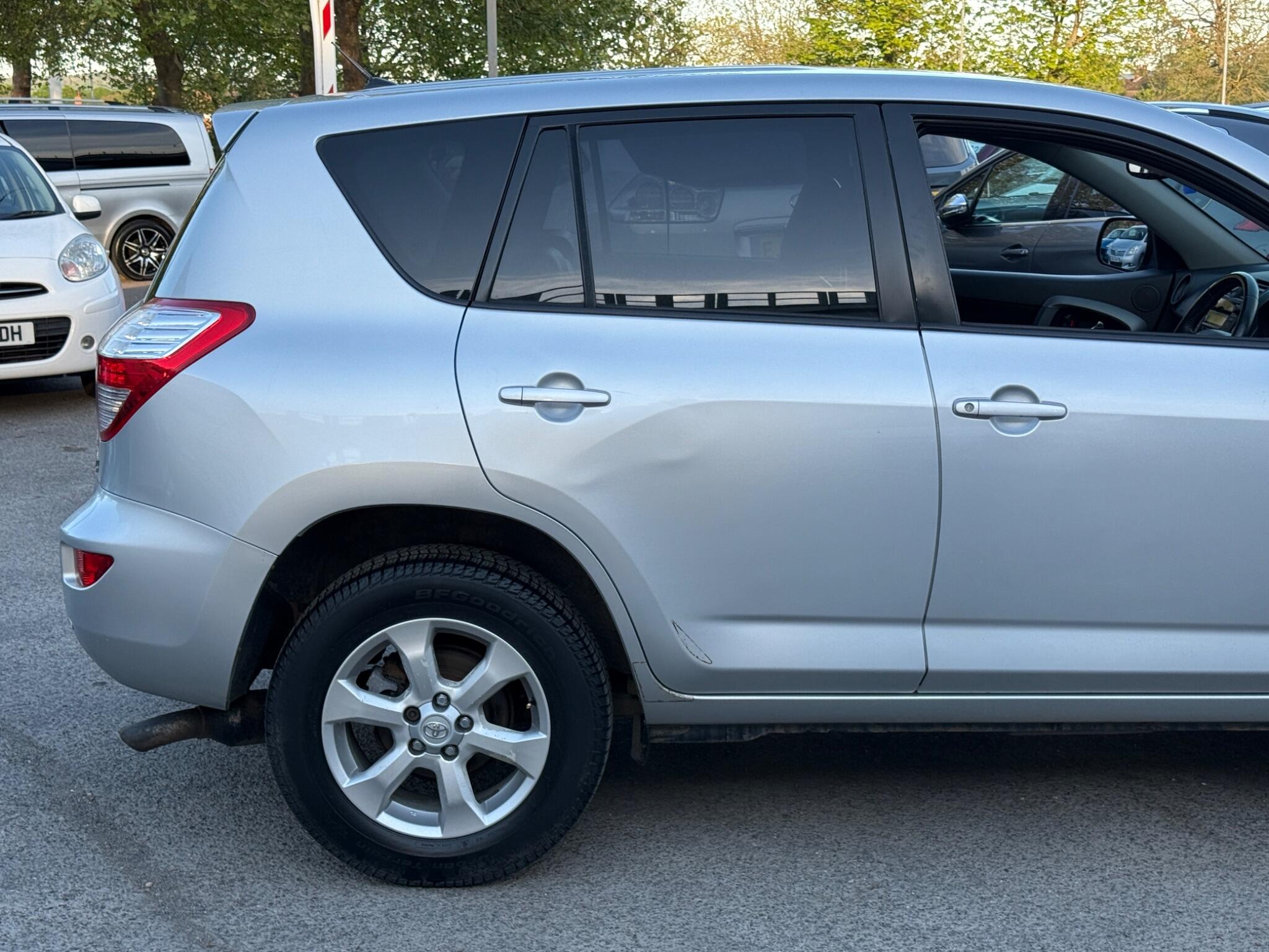 Toyota RAV4 - Image 22