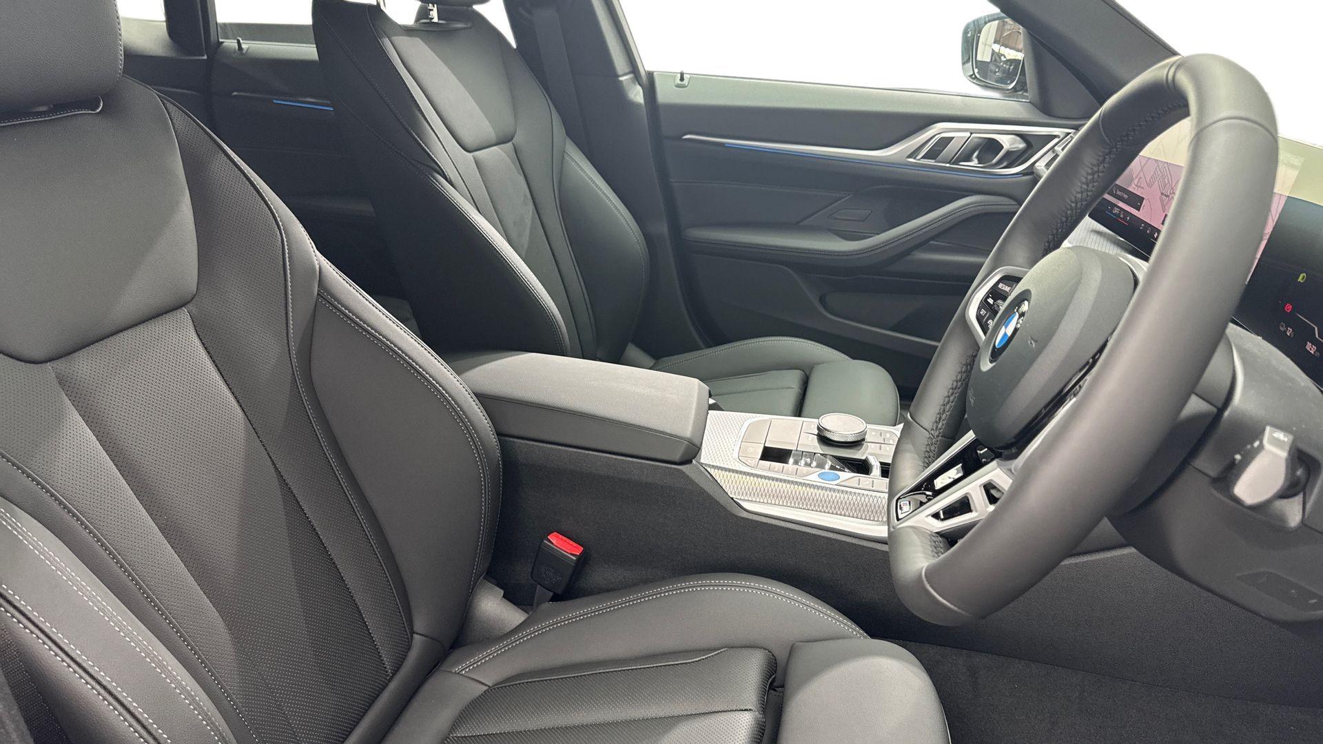 BMW i4 view 11