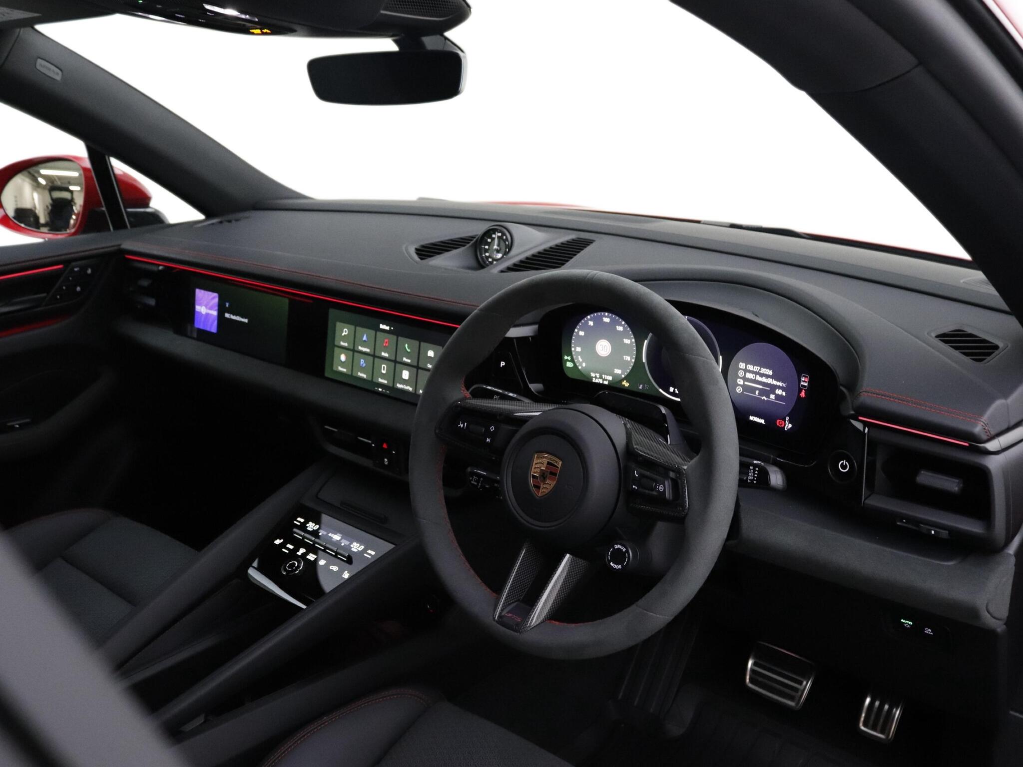 Porsche Macan view 9