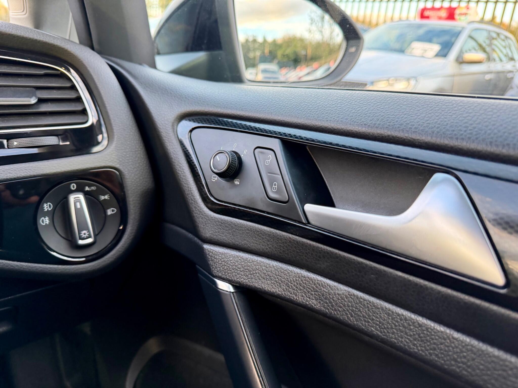 Volkswagen Golf view 34