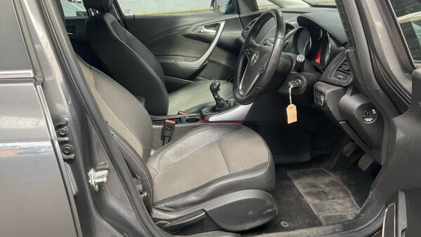 Vauxhall Astra view 9