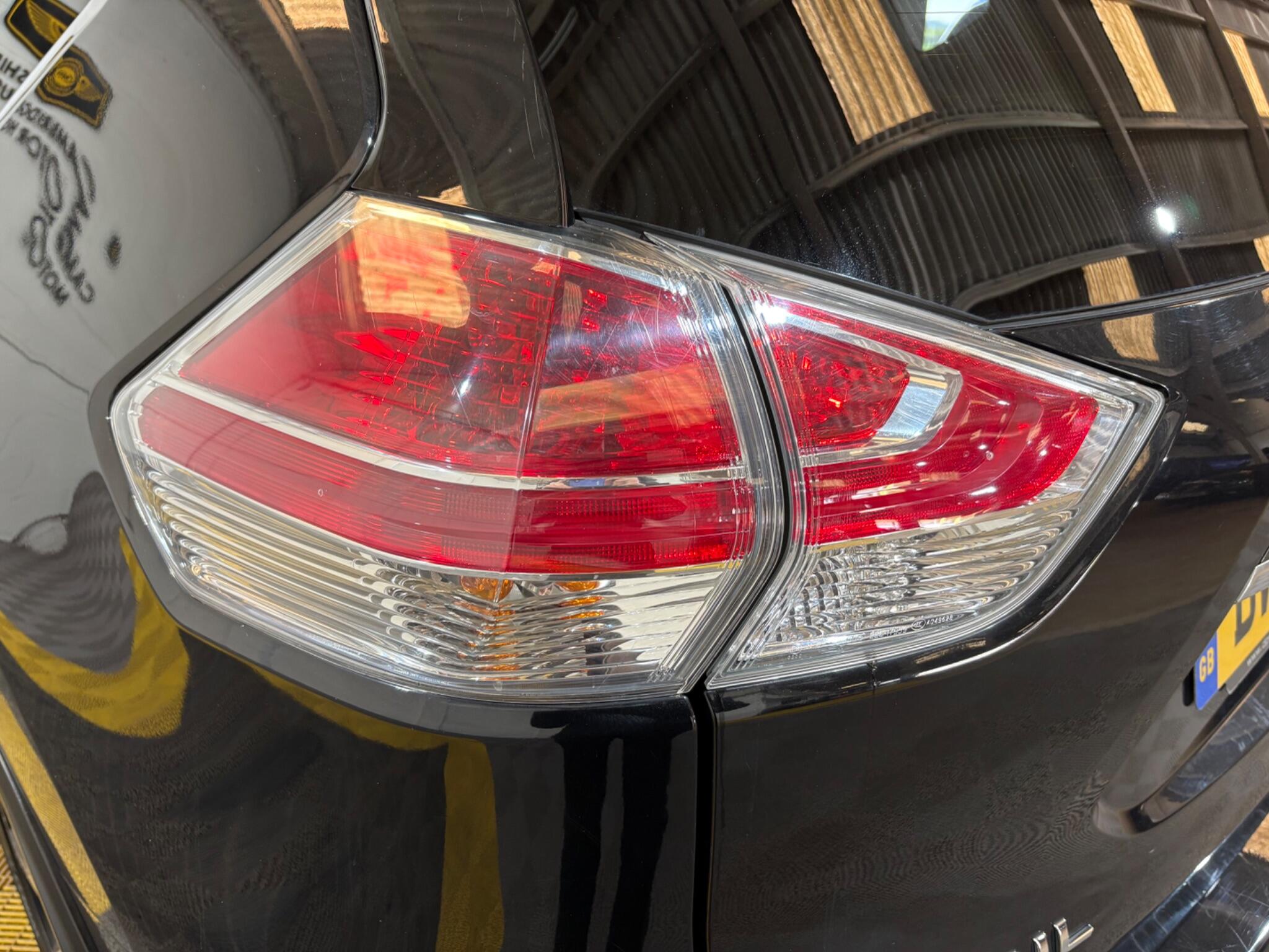 Nissan X-Trail view 80