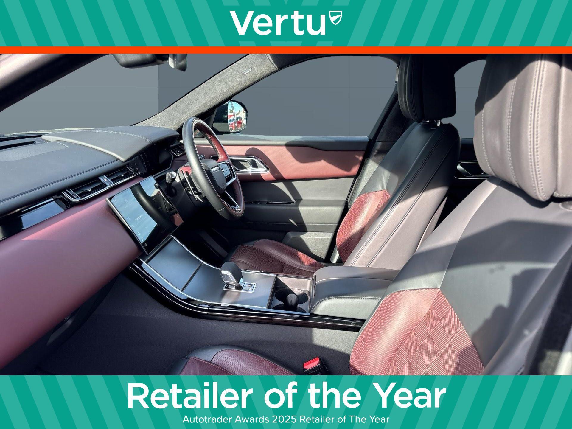 Land Rover Range Rover Velar view 3