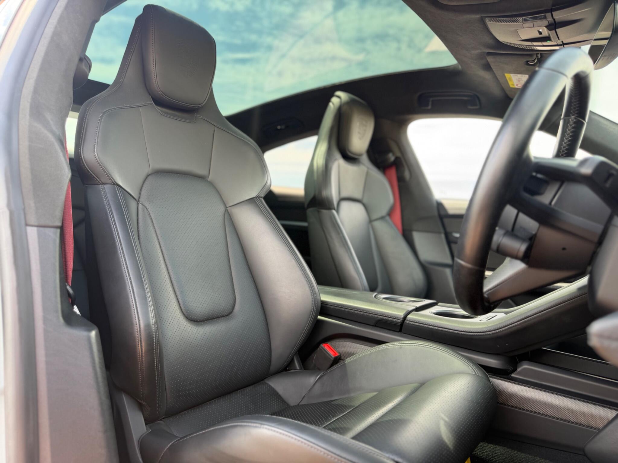 Porsche Taycan view 9