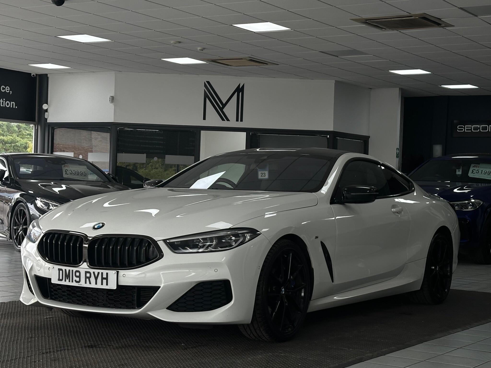 BMW 8 Series view 8
