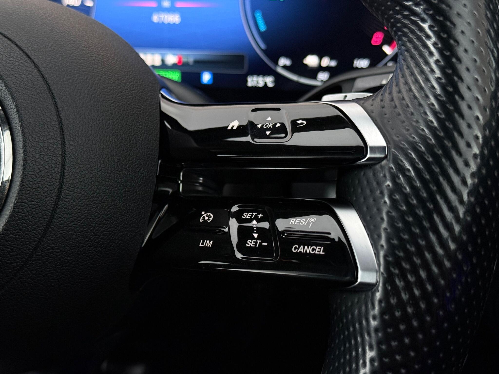 Mercedes-Benz C-Class view 16