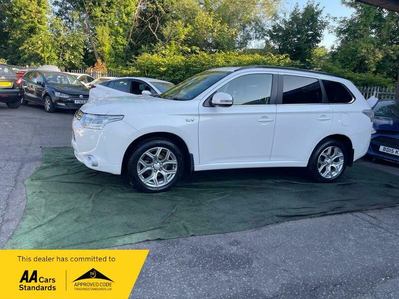 2014 Mitsubishi Outlander image 21