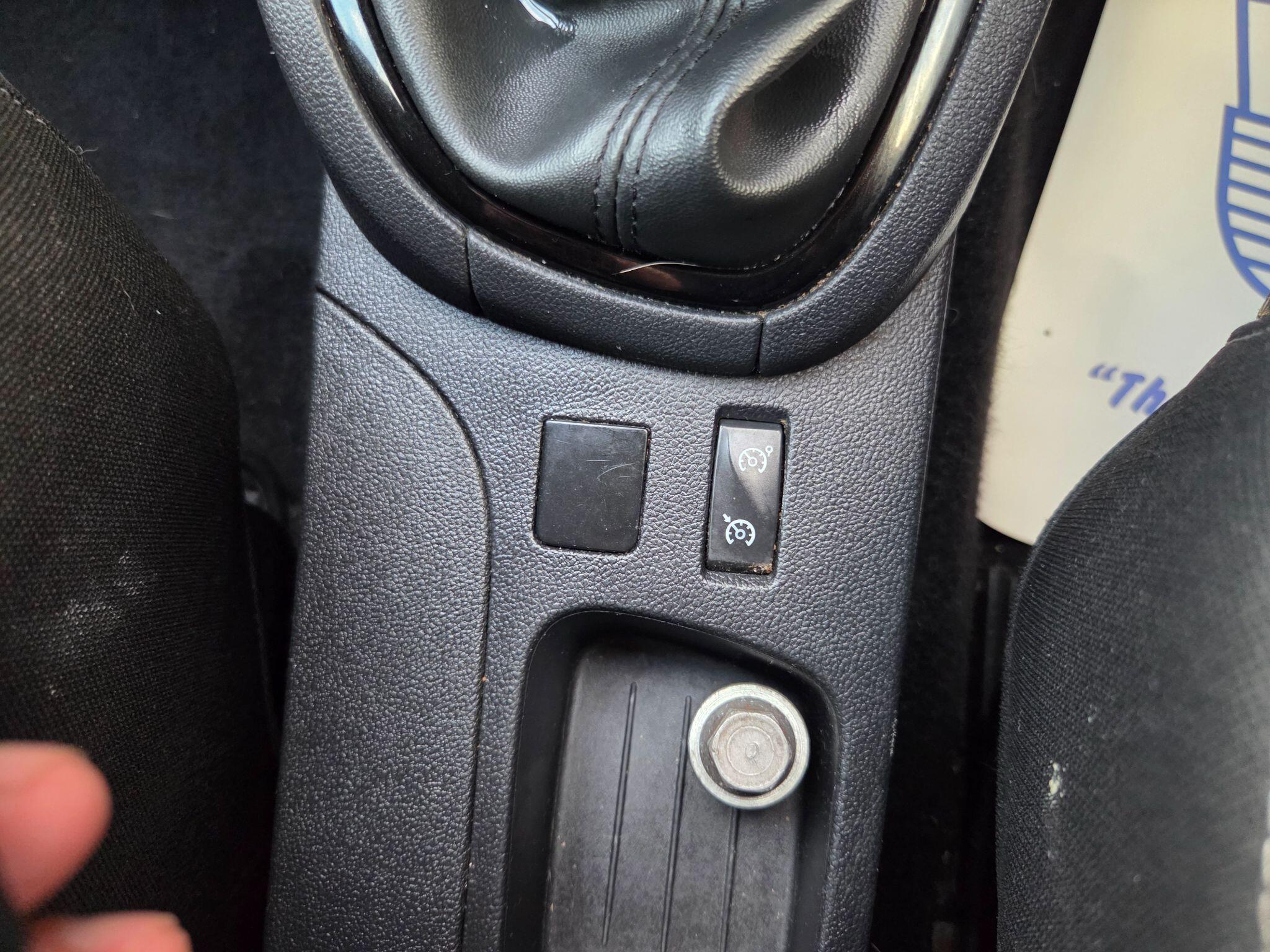 Renault Clio view 14