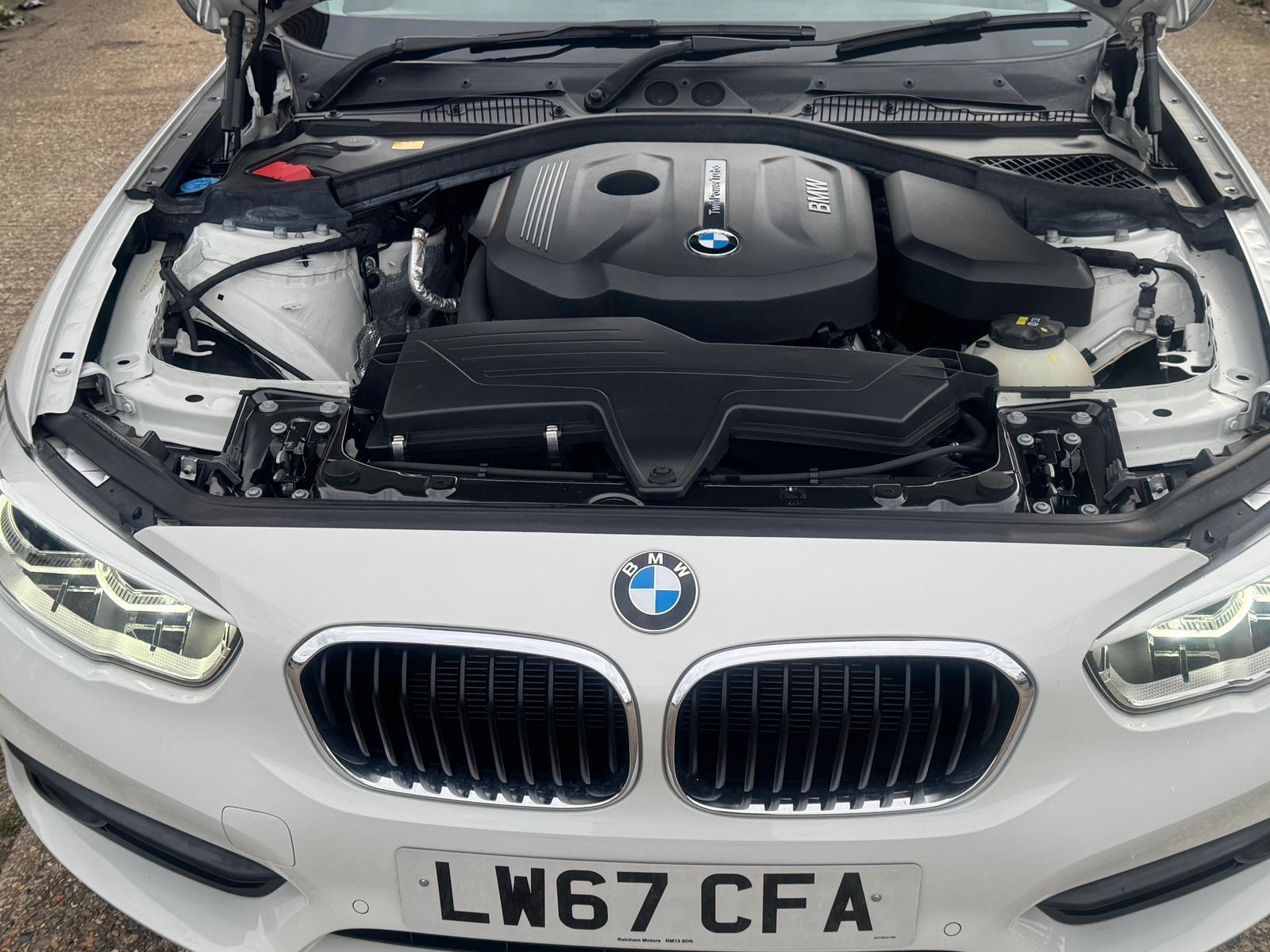 BMW 1 Series view 22