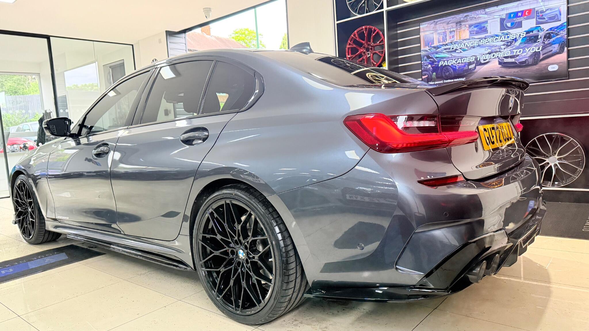 BMW 3 Series view 40