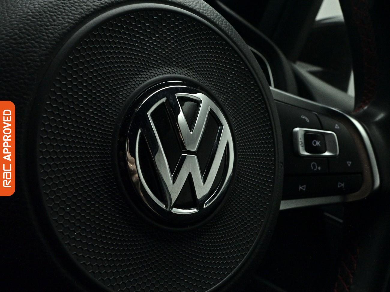 Volkswagen Golf view 23
