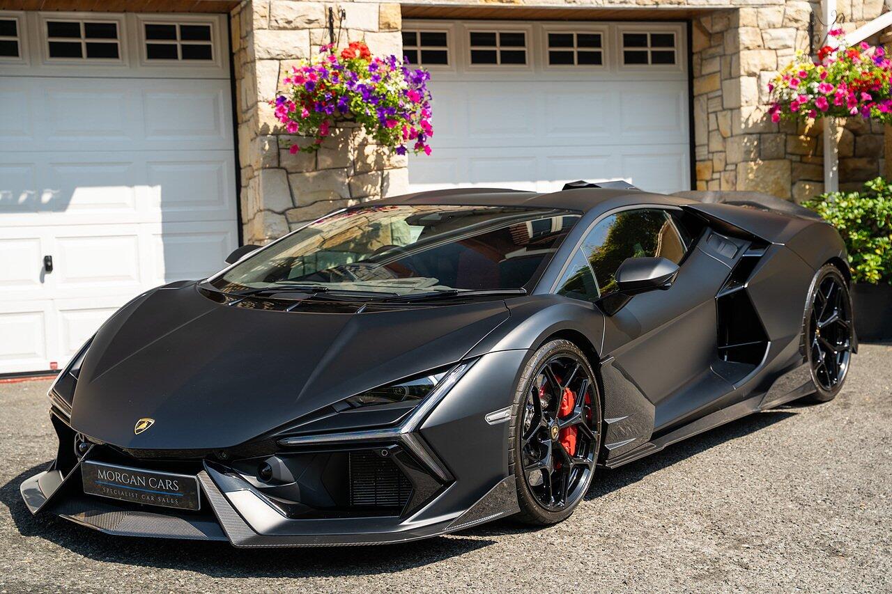 Lamborghini Revuelto view 54