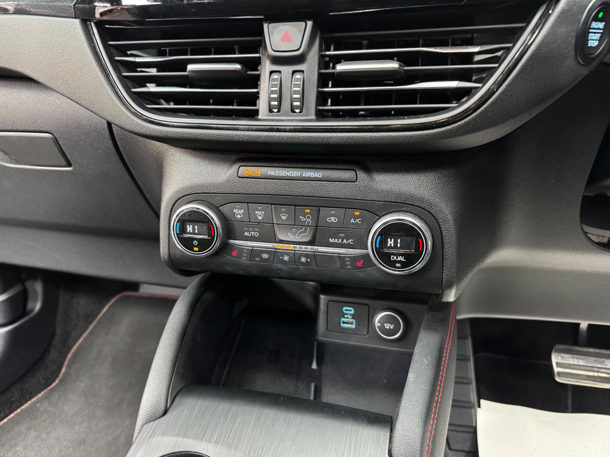 Ford Kuga view 32
