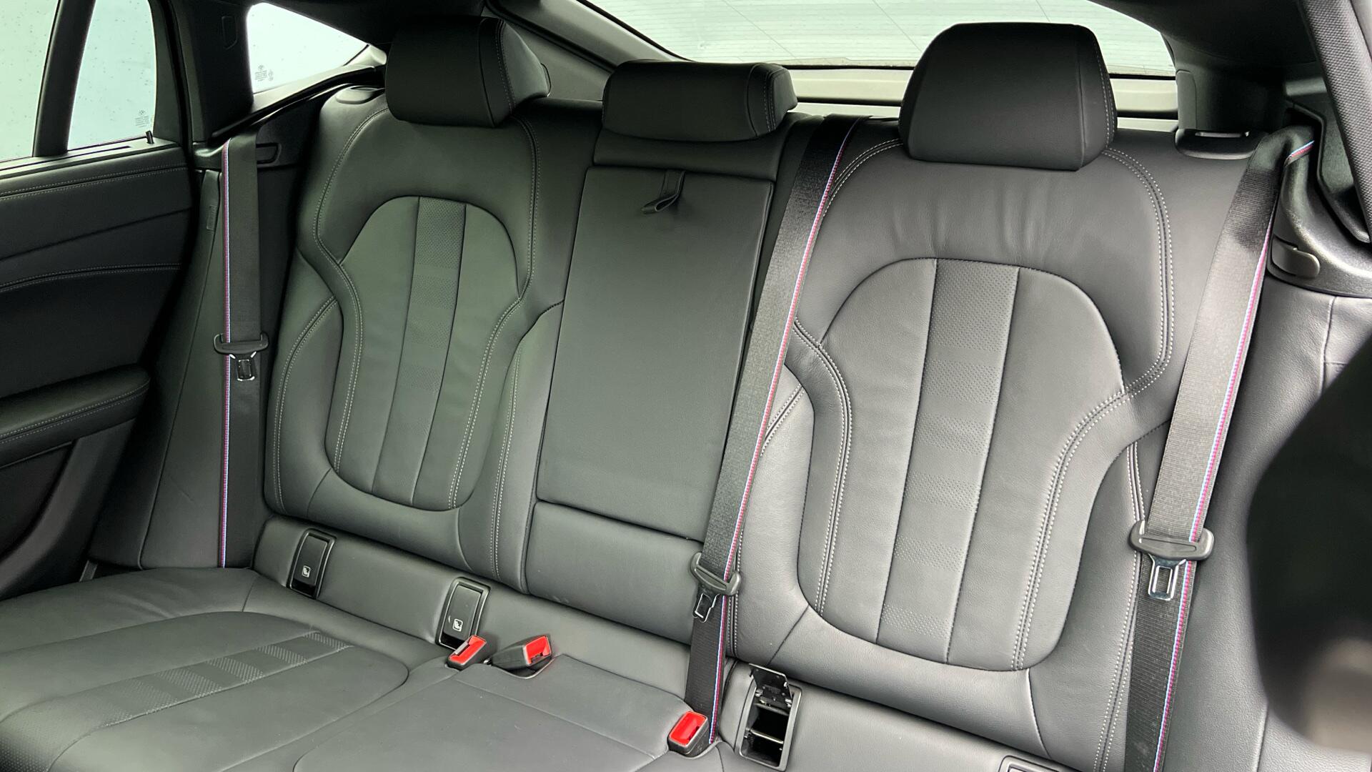 BMW X6 view 12