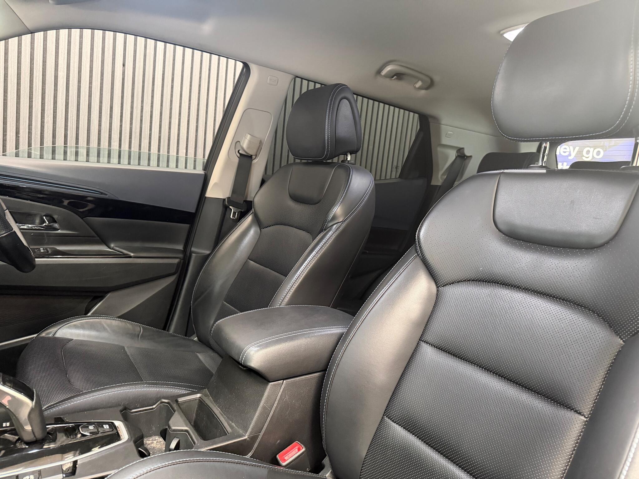 KGM Korando E-Motion view 18