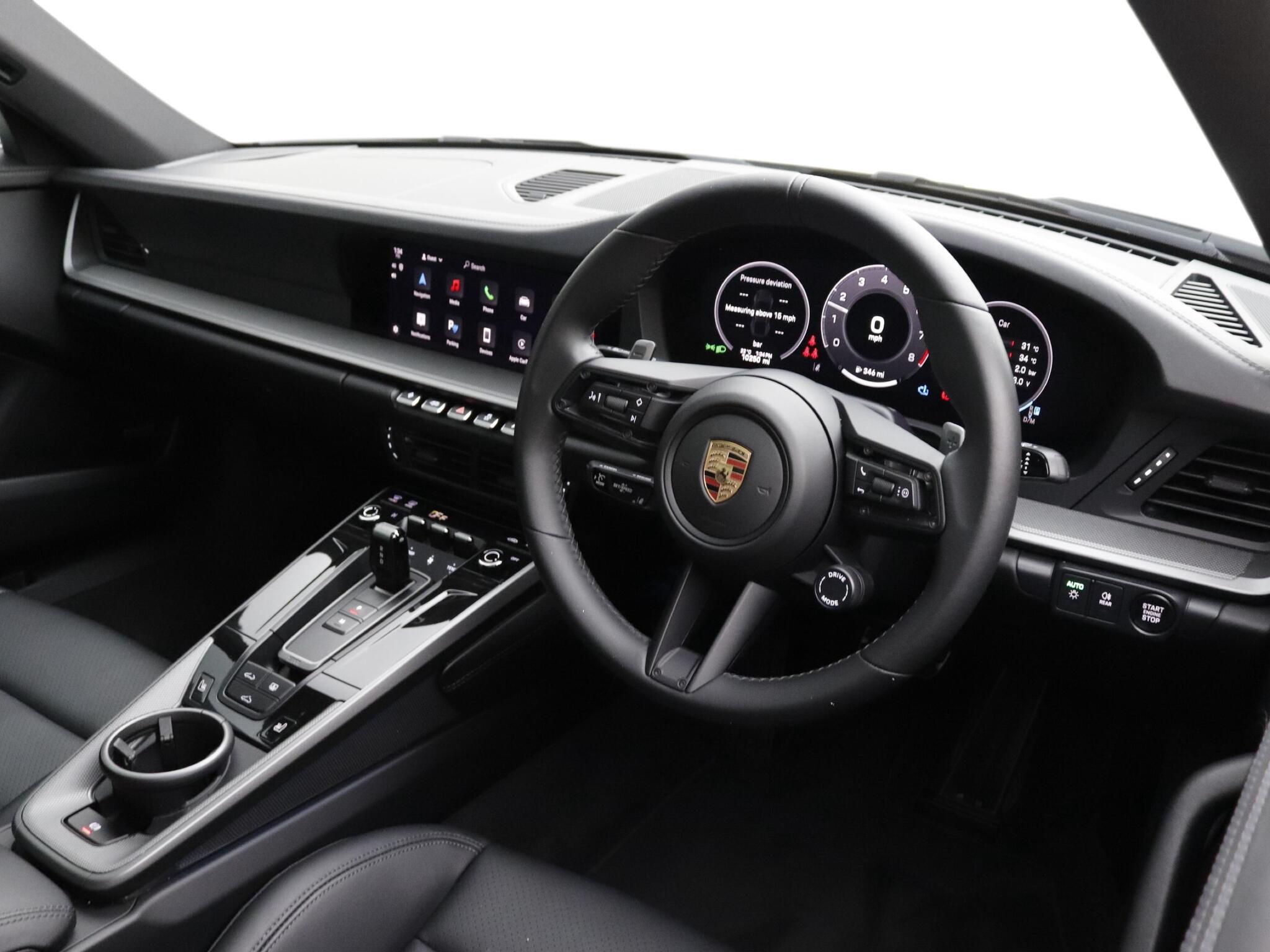 Porsche 911 view 9