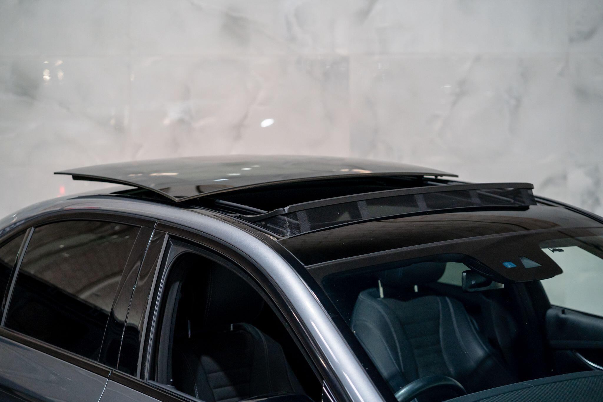 Mercedes-Benz E-Class view 2