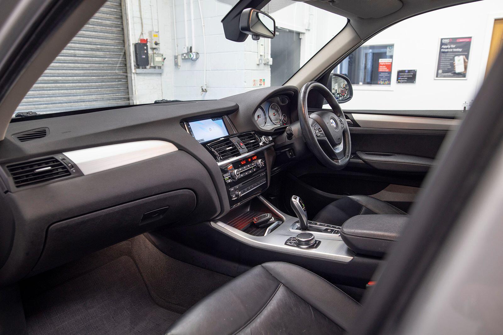 BMW X3 view 79